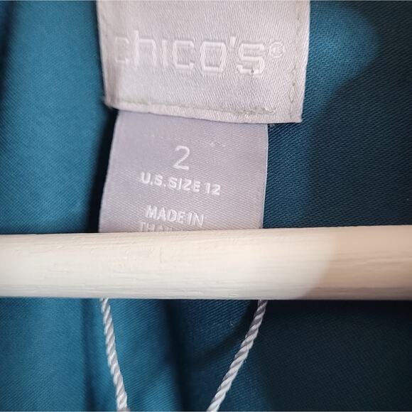 Chico's The No-Iron Stretch Wildflower Print Tunic in Teal size 12 size 2 - Picture 4 of 5